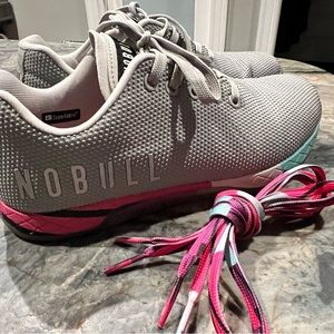 NO BULL training shoe Size 9 women’s